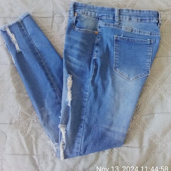 CELEBRITY ACE JEANS - Picture 11 of 11